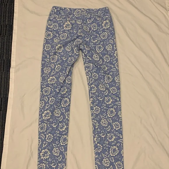 J.McLaughlin women’s floral print jeans - Picture 2 of 2